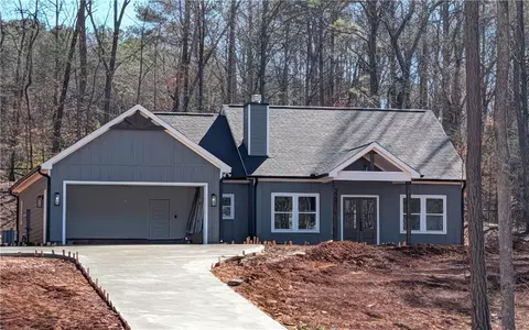 228 Lexie Ct, Rockmart, GA 30153