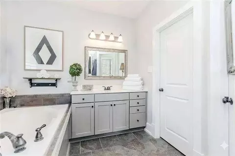 Bath - 575 Cottage Loop, Pendergrass, GA 30567 photo 1 of 3