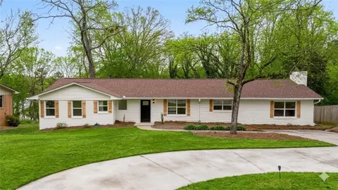 2210 Riverside Dr, Gainesville, GA 30501