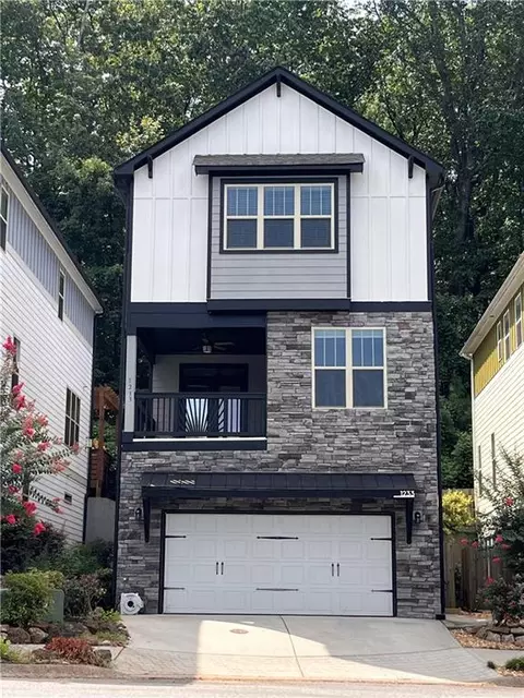 1233 Ridenour Ln, Kennesaw, GA 30152