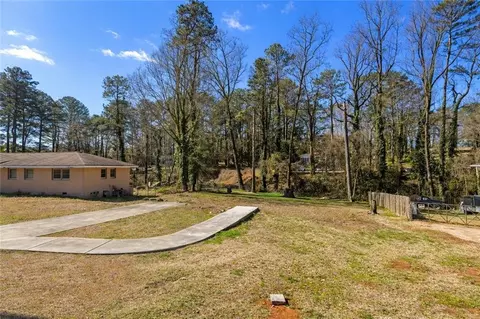 3977 Enoch Dr, Forest Park, GA 30297