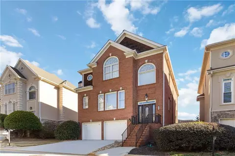 2450 Vivian Cir, Decatur, GA 30030