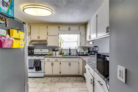 2582 Rosecommons Dr, Hampton, GA 30228 photo 6