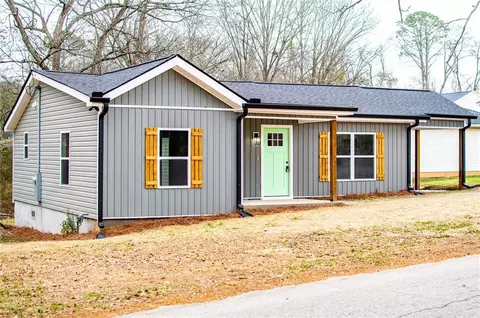 111 Ayers St, Bremen, GA 30110