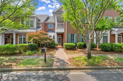 8730 Parker Pl, Roswell, GA 30076