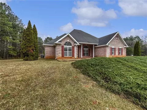 481 Cook Dr, Ellenwood, GA 30294