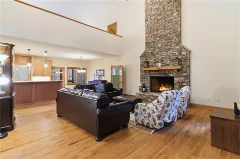 11 Poplar Cir, Big Canoe, GA 30143
