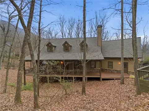 11 Poplar Cir, Big Canoe, GA 30143