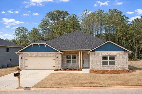150 Magnolia Villas Dr, Cornelia, GA 30531
