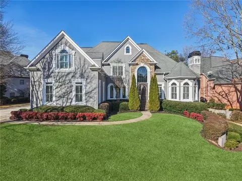 1135 Ascott Valley Dr, Johns Creek, GA 30097