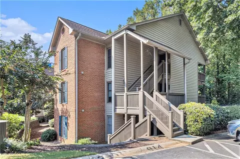 915 Garden Ct #915, Sandy Springs, GA 30328