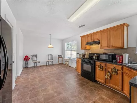 Kitchen - 11950 Markham Way, Hampton, GA 30228 photo 2 of 2