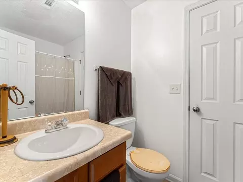 Bath - 11950 Markham Way, Hampton, GA 30228 photo 5 of 5