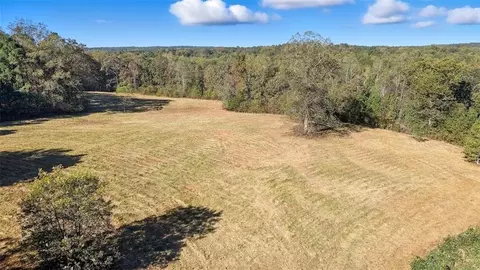 1075 Davis Rd, Carrollton, GA 30116