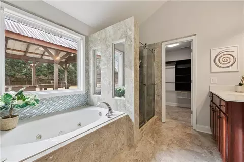 Bath - 665 Herring Rd, Grayson, GA 30017 photo 3 of 4