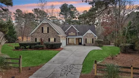 665 Herring Rd, Grayson, GA 30017