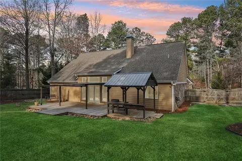 Exterior - 665 Herring Rd, Grayson, GA 30017 photo 5 of 16