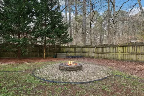 Exterior - 665 Herring Rd, Grayson, GA 30017 photo 9 of 16