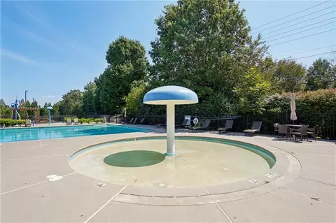 Exterior - 715 Moonlight Way, Suwanee, GA 30024 photo 5 of 8