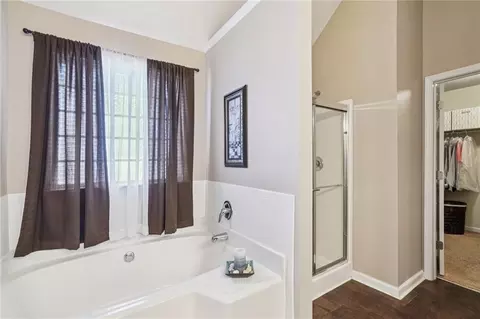Bath - 715 Moonlight Way, Suwanee, GA 30024 photo 2 of 3
