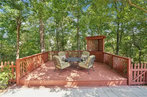 Exterior - 715 Moonlight Way, Suwanee, GA 30024 photo 3 of 8
