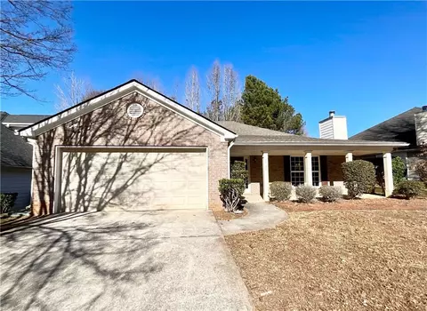 5945 Raventree Ct, Atlanta, GA 30349