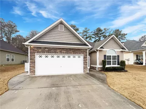 152 Autumn Glen Dr, Carrollton, GA 30117