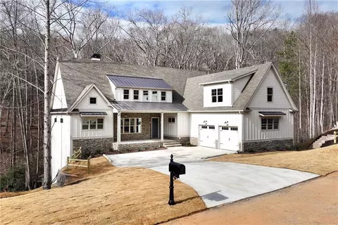 1047 Nugget Ct, Dahlonega, GA 30533