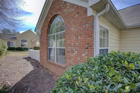 2191 Rockbridge Rd #102, Stone Mountain, GA 30087