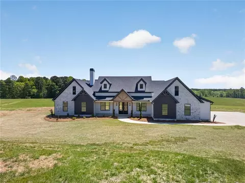 735 Lake Circle Rd, Buchanan, GA 30113
