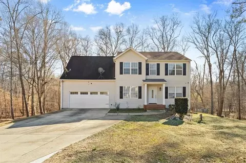 48 Crestview Ct, Powder Springs, GA 30127