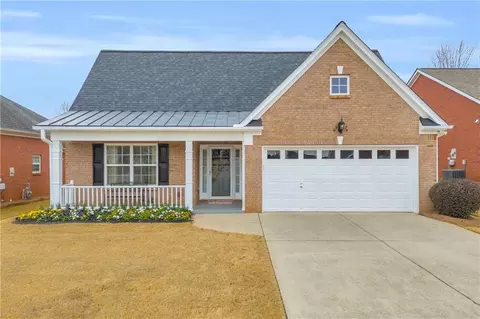 559 Bellbrook Ln, Lawrenceville, GA 30045