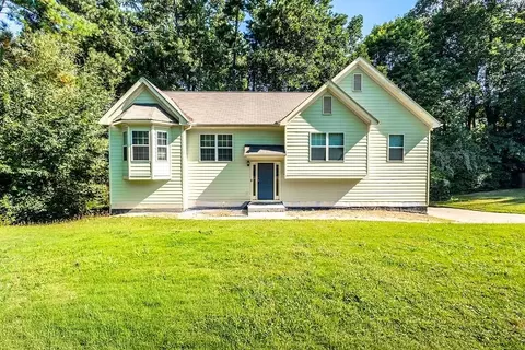3907 Robin Ct, Acworth, GA 30101