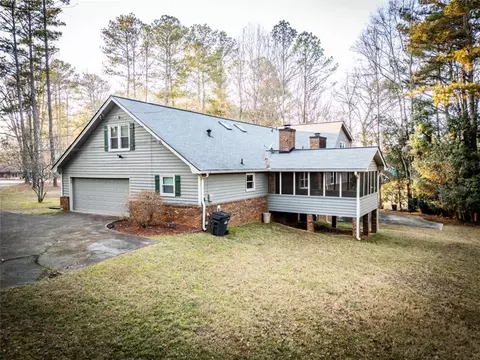 1336 Janmar Rd, Snellville, GA 30078