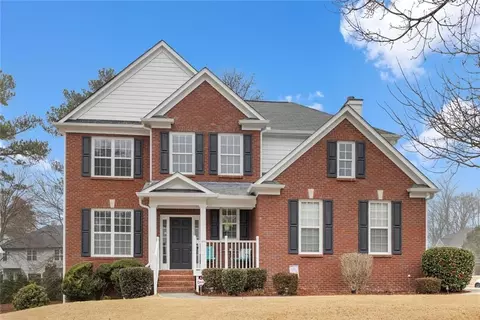 3905 Embassy Way, Lilburn, GA 30047