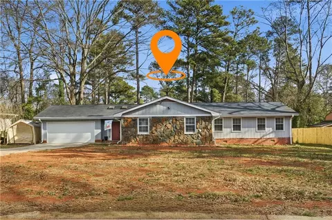 808 Glen Cir, Lawrenceville, GA 30044