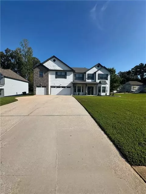 4001 Riverchess Dr SW, Atlanta, GA 30331