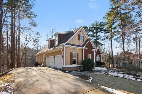 457 Bear Creek Ln, Bogart, GA 30622