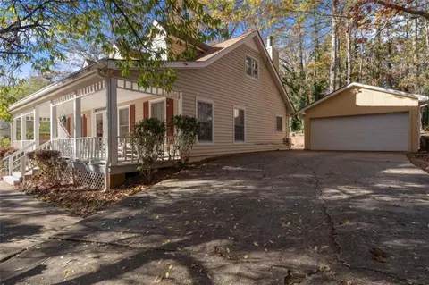 Exterior - 125 Circle Dr, Hampton, GA 30228 photo 8 of 8