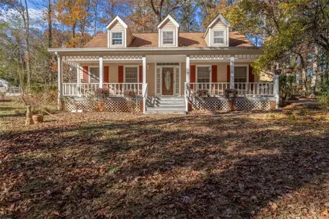 Exterior - 125 Circle Dr, Hampton, GA 30228 photo 5 of 8