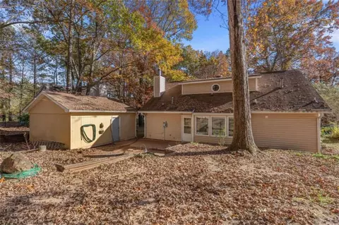 Exterior - 125 Circle Dr, Hampton, GA 30228 photo 7 of 8