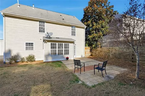 Exterior - 3021 Heatherbrook Trce, Canton, GA 30114 photo 4 of 7
