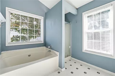 Bath - 3021 Heatherbrook Trce, Canton, GA 30114 photo 4 of 6