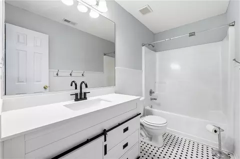 Bath - 3021 Heatherbrook Trce, Canton, GA 30114 photo 6 of 6