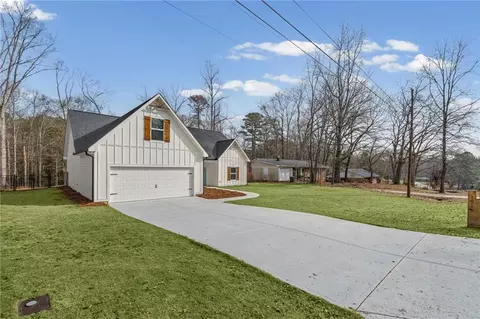 Exterior - 1816 Oak Spring St, Statham, GA 30666 photo 2 of 8