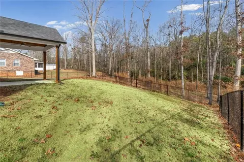 Exterior - 1816 Oak Spring St, Statham, GA 30666 photo 7 of 8
