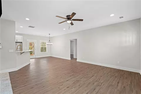 Living - 1816 Oak Spring St, Statham, GA 30666 photo 3 of 4