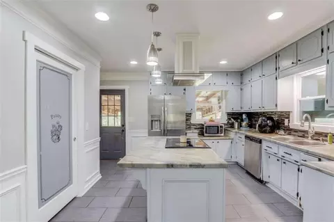 Kitchen - 2560 Whitney Rd, Monroe, GA 30655 photo 2 of 3