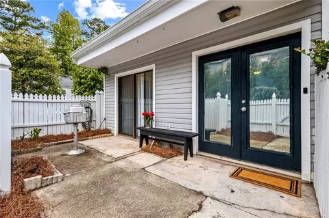 1129 Roselawn Ln SE, Marietta, GA 30067