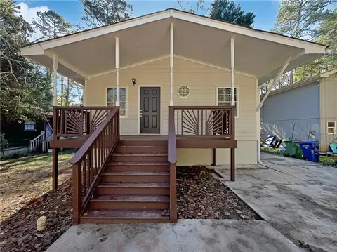 4425 Amy Rd, Snellville, GA 30039